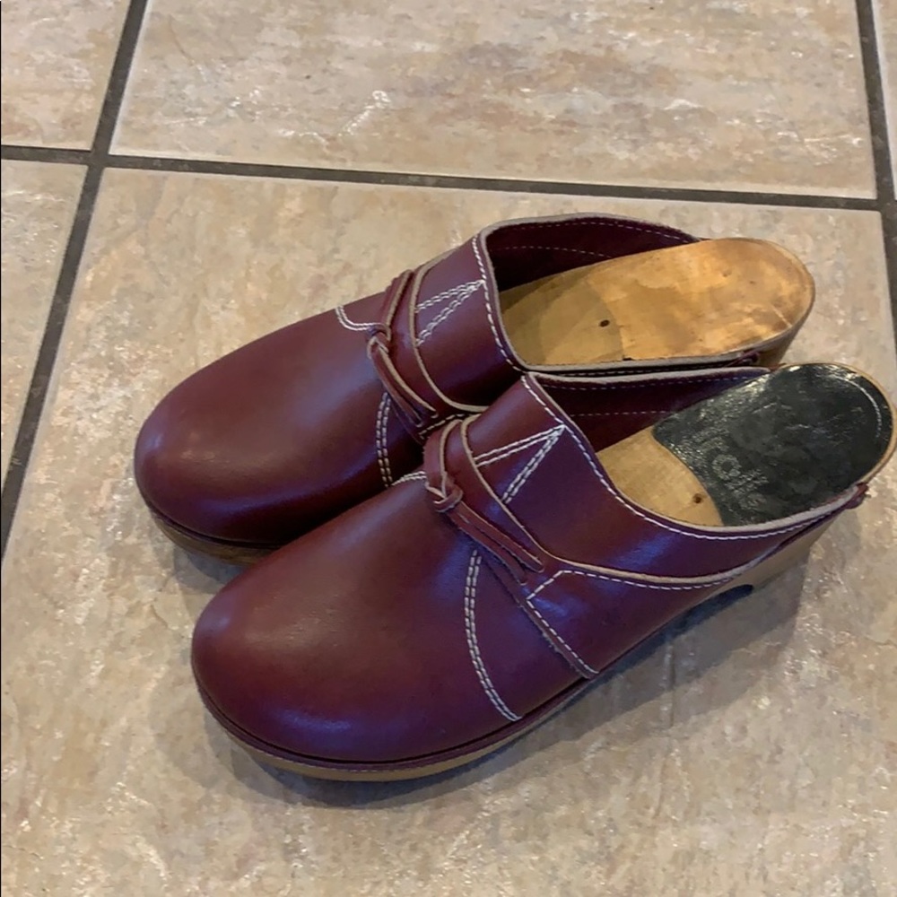 Vintage Original Trolls Clogs